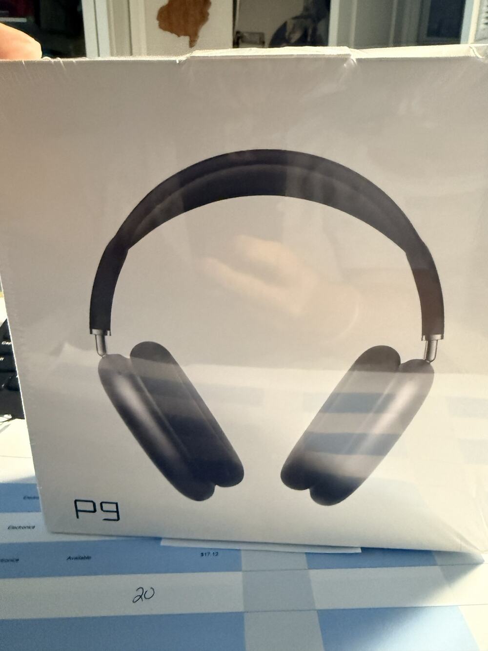 P9 HEADPHONES - WIRELESS - NEW